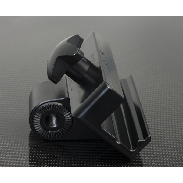 Carbon fiber clamp dedicated to radiolucent headrest